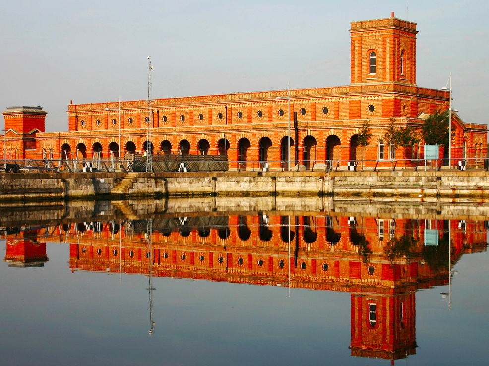copper-rivet-distillery---pumphouse-reflection.jpg