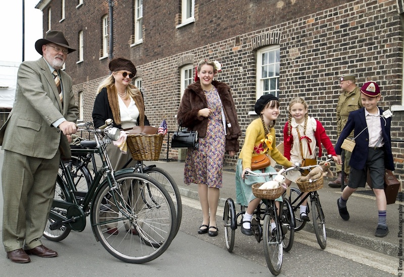 Salute to the '40s IMG_4216.JPG